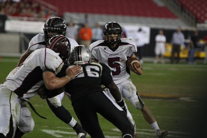 Desert Ridge vs Hamilton Jordan looking for daylight